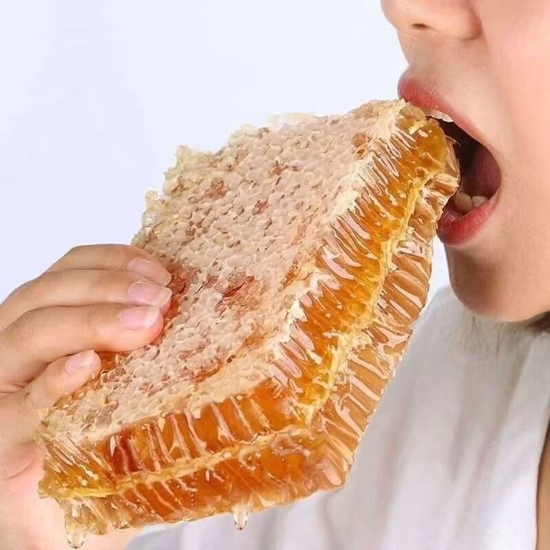 Factory Supply High Quality Raw Comb Honey 100 Percent Pure Natural Food Grade Health Supplement Edible Honeycomb Bulk